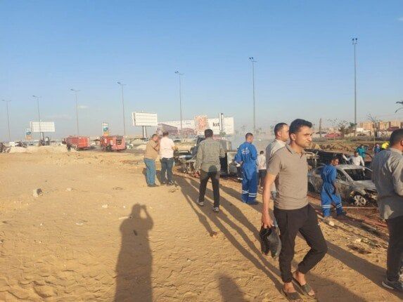 الصحة: الدفع بـ12 سيارة إسعاف لموقع حادث حريق خط غاز طريق الواحات الصحة: الدفع بـ12 سيارة إسعاف لموقع حادث حريق خط غاز طريق الواحات