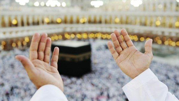 حكم الحج عن ميت والعمرة عن ميت آخر في رحلة واحدة