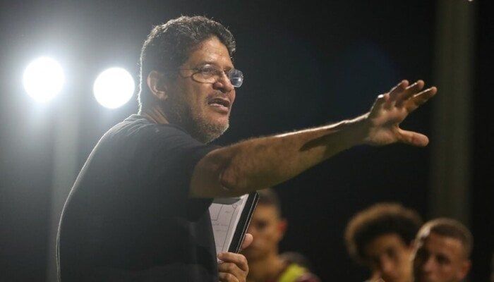 طارق يحيى: تعيين الرمادي مدرباً للزمالك.. اغتيال معنوي لمدربي الأبيض علي مدار التاريخ سواء الماضي او القادم طارق يحيى: تعيين الرمادي مدرباً للزمالك.. اغتيال معنوي لمدربي الأبيض علي مدار التاريخ سواء الماضي او القادم
