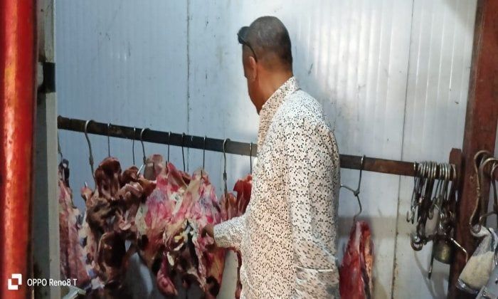 ضبط ١٨.٥ طن لحوم مستوردة ومصنعات لحوم غير صالحة للاستهلاك الآدمي بالجيزة ضبط ١٨.٥ طن لحوم مستوردة ومصنعات لحوم غير صالحة للاستهلاك الآدمي بالجيزة