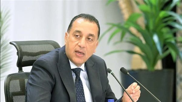 رئيس الوزراء يتفقد معهد الأورام ومستشفى المجمع الطبي بطنطا رئيس الوزراء يتفقد معهد الأورام ومستشفى المجمع الطبي بطنطا
