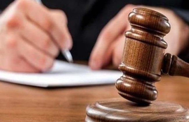 «ادعوا القرابة زورًا».. جنايات المنيا تؤجل محاكمة 5 أشقاء بتهمة تزوير إعلان وراثة. «ادعوا القرابة زورًا».. جنايات المنيا تؤجل محاكمة 5 أشقاء بتهمة تزوير إعلان وراثة.
