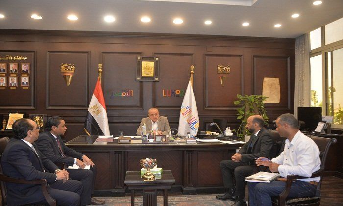 محافظ الأقصر: تسليم وحدات إسكان الشباب بالطود لحاجزيها خلال العام الحالي محافظ الأقصر: تسليم وحدات إسكان الشباب بالطود لحاجزيها خلال العام الحالي