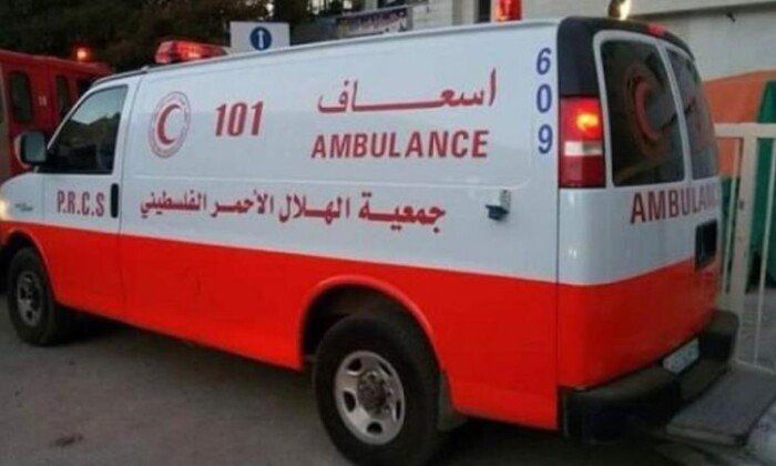 الهلال الأحمر الفلسطيني: توقف سيارات الإسعاف يهدد بكارثة صحية في غزة الهلال الأحمر الفلسطيني: توقف سيارات الإسعاف يهدد بكارثة صحية في غزة