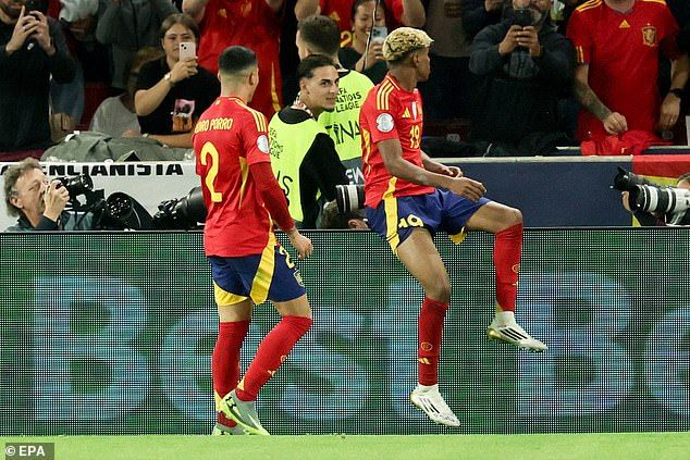 Lamine Yamal mimics Cristiano Ronaldo as teen sensation inspires Spain to thrilling 5-4 victory over France to reach Nations League final - despite Man City-bound star's efforts | Daily Mail Online