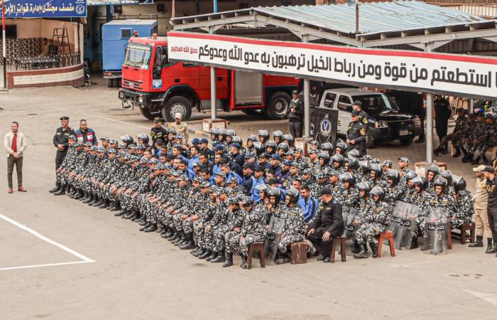 بالأغاني الوطنية.. ثقافة الغربية تشارك قوات الأمن احتفالاتها بيوم المجند - خليج نيوز