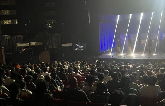 بمهرجان Itfok في الهند| "جسم وأسنان وشعر مستعار" يرفع شعار كامل العدد.. صور - خليج نيوز