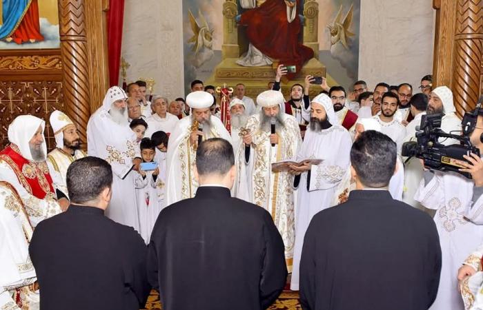 سيامة 3 كهنة لإيبارشية دير المحرق .. صور - خليج نيوز