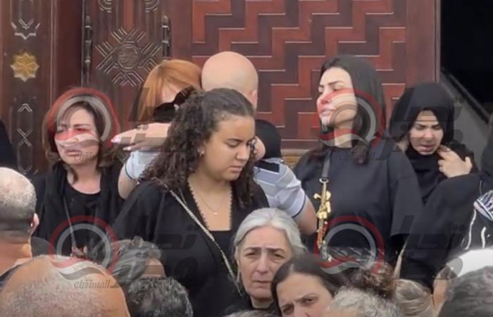 منهم هالة سرحان ومنة شلبي.. أبرز حضور جنازة وليد مصطفى زوج كارول سماحة