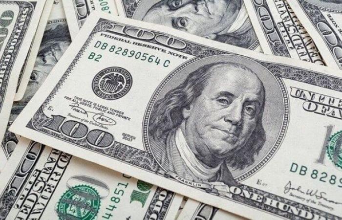 سعر الدولار اليوم الاثنين 5 مايو 2025 خلال التعاملات المسائية - خليج نيوز