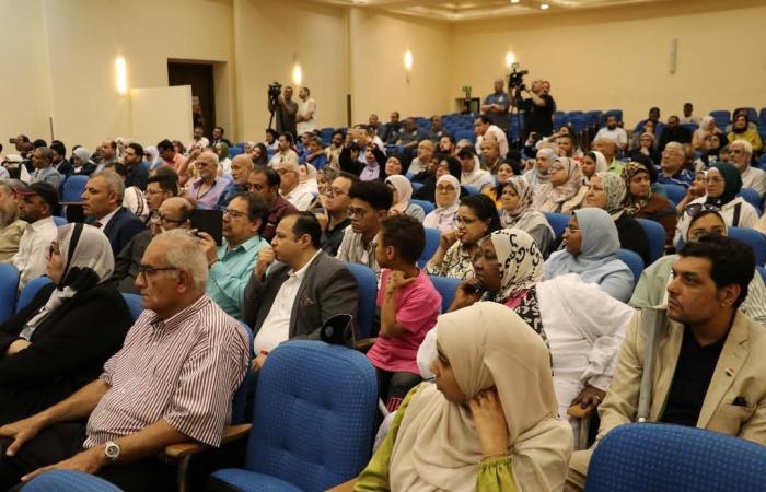 الوطنية للانتخابات تنظم ندوة تثقيفية تحت شعار شارك.. صوتك هيوصل - خليج نيوز