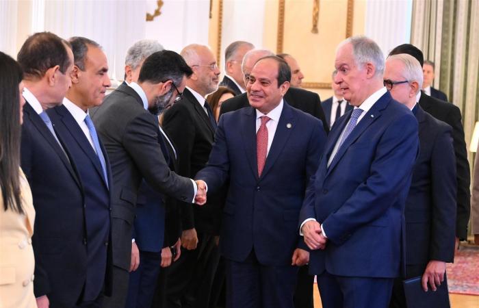 صور ترصد نشاط الرئيس السيسي اليوم في اليونان - خليج نيوز