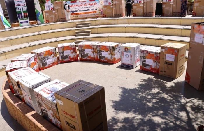 توزيع أجهزة كهربية على العرائس في احتفالات العيد القومي لمحافظة دمياط - خليج نيوز