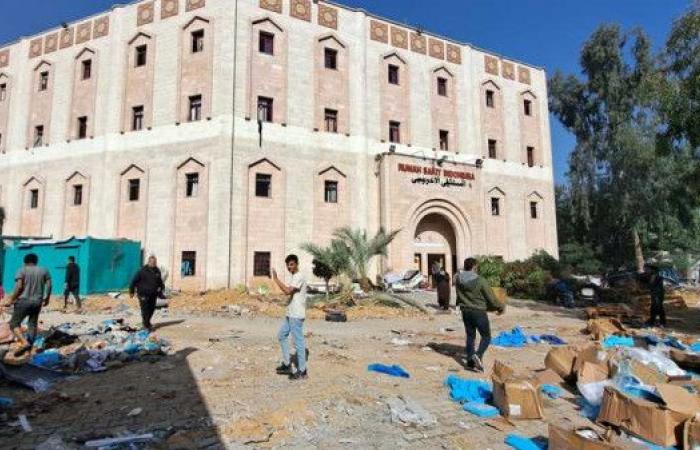 الاحتلال يقصف مولدات الكهرباء بالمستشفى الإندونيسي شمال غزة