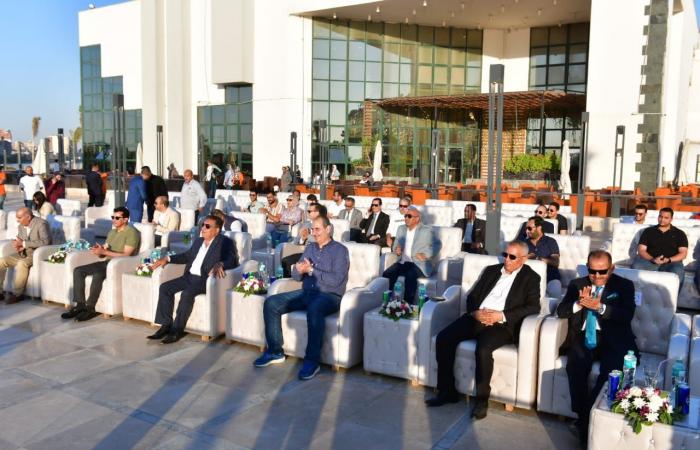 محافظ الدقهلية ووزير الشباب والرياضة يفتتحان الممشى الجديد والتراس الاجتماعي بنادي الحوار - خليج نيوز
