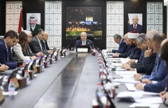 مجلس الوزراء يُطمئن بتوفر السلع الأساسية وإجراءات ضبط الأسواق