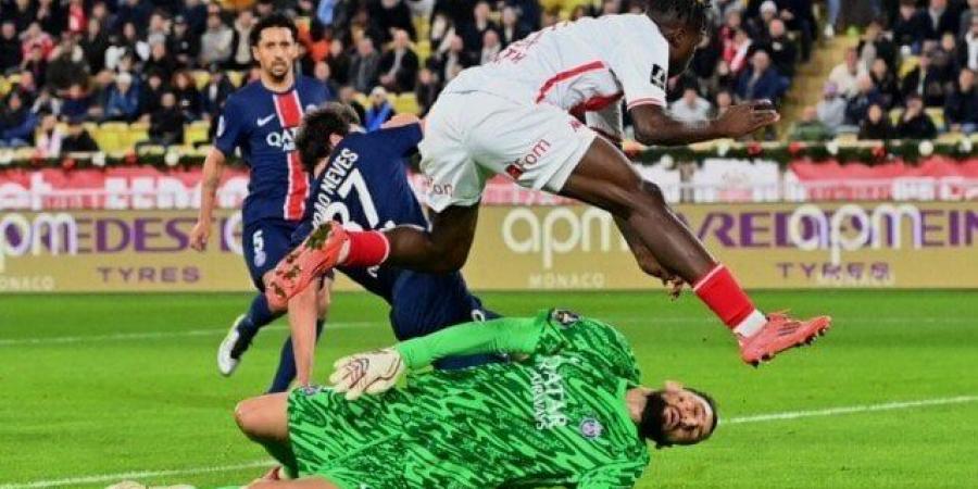 بكلمات مؤثرة.. لاعب موناكو يعتذر لـ دوناروما بعد إصابته الخطيرة - خليج نيوز