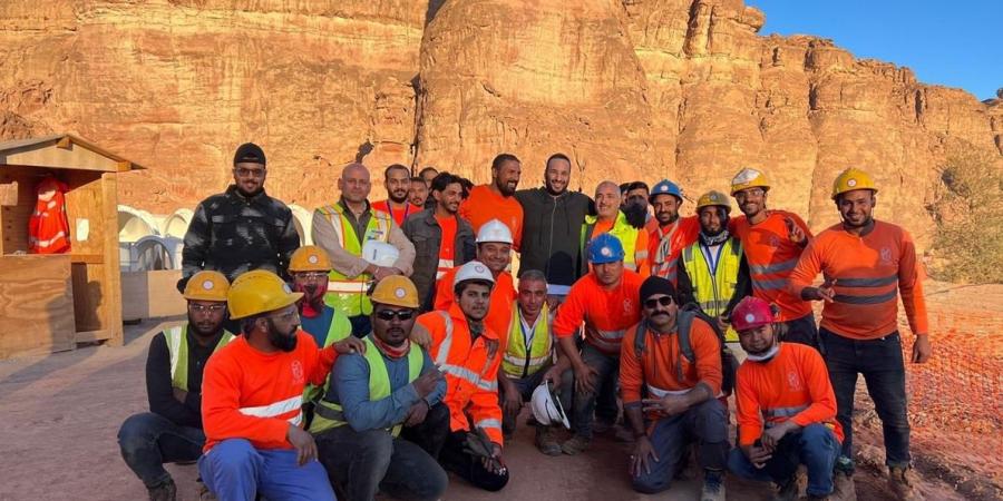 فيديو.. ولي العهد السعودي يظهر بالـ"كاجوال" - خليج نيوز