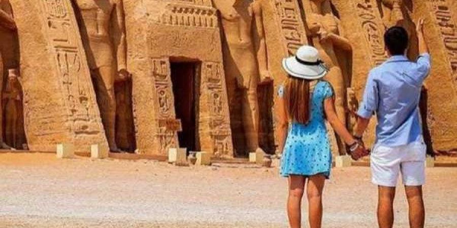 محافظ أسوان: تنفيذ مشروعات تنموية وخدمية لزيادة حركة السياحة بـ2 مليار جنيه - خليج نيوز