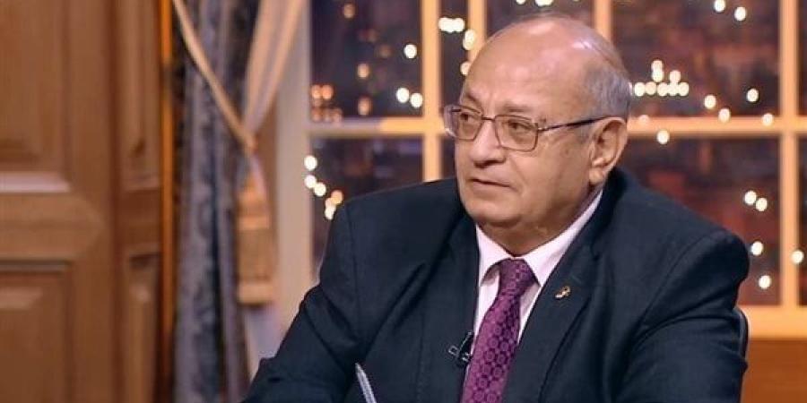 أستاذ تاريخ: المصريون انفضوا عن الإخوان بعد اكتشاف أكاذيبهم خليج نيوز