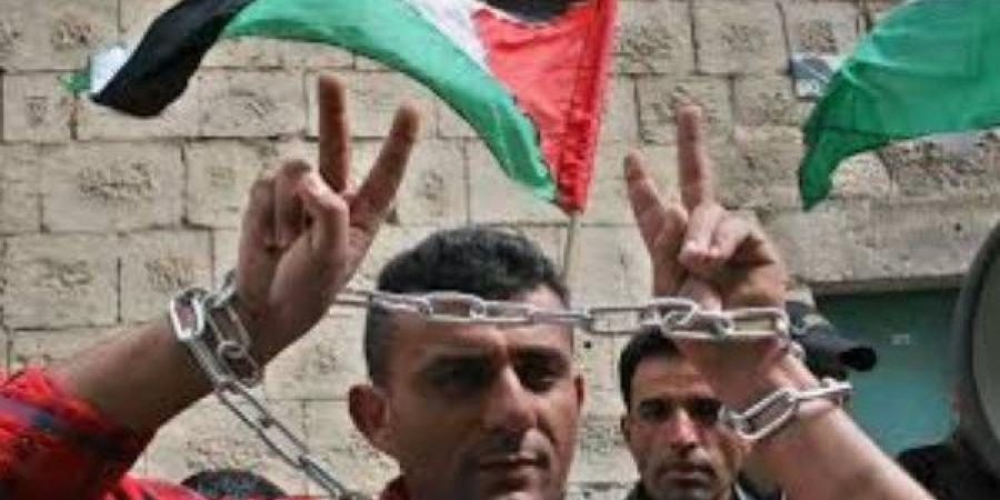 شؤون الأسرى: الدفعة الرابعة من صفقة التبادل تتضمن الإفراج عن 183 أسيرا فلسطينيا - خليج نيوز